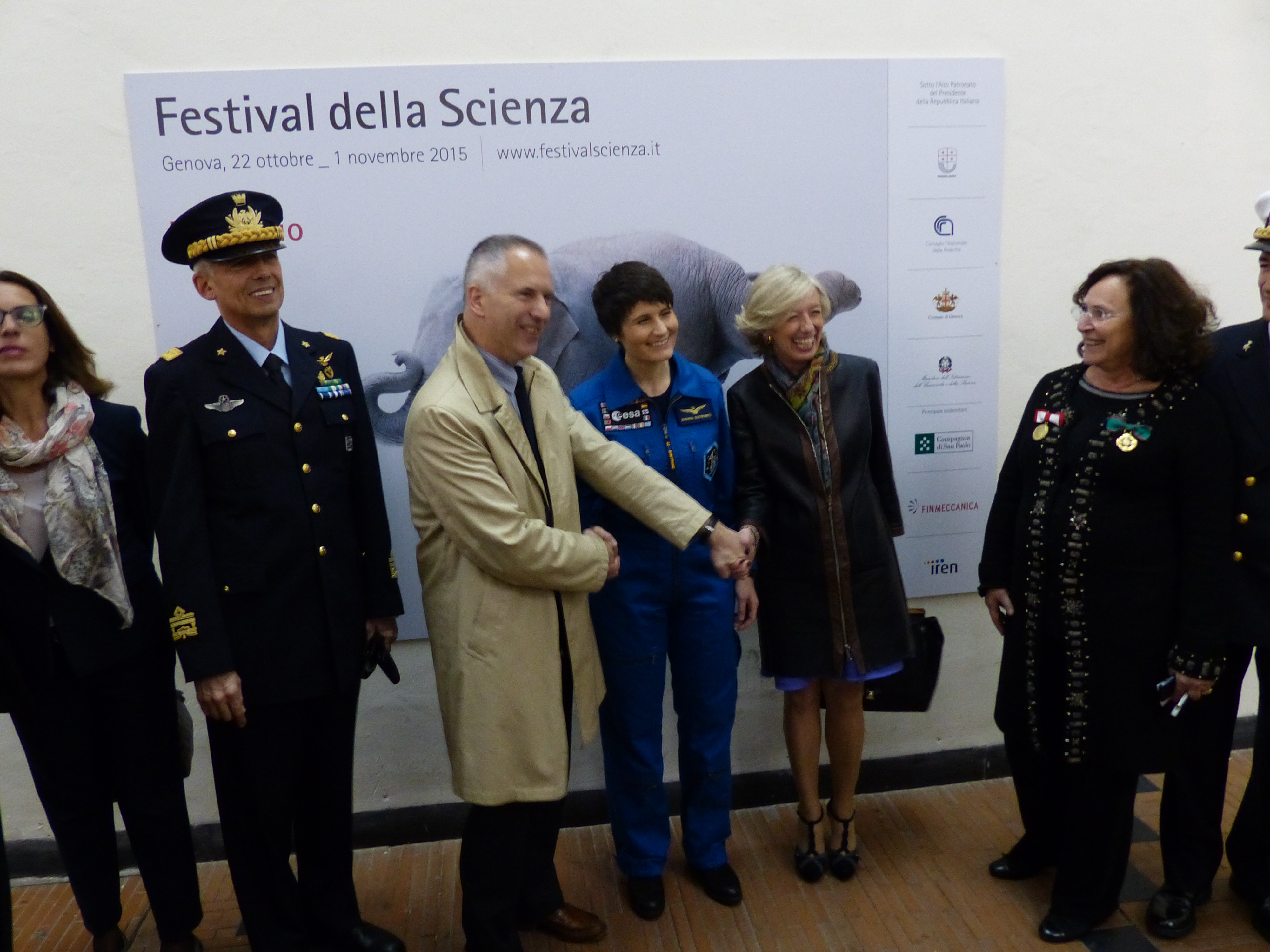 Il sindaco Doria Samantha Cristoforetti e il ministro Stefania Giannini