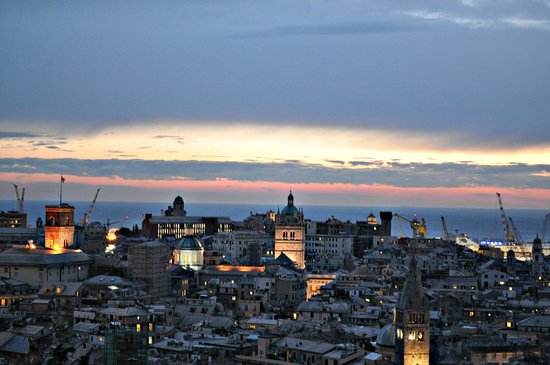 Genova da Spianata Castelletto