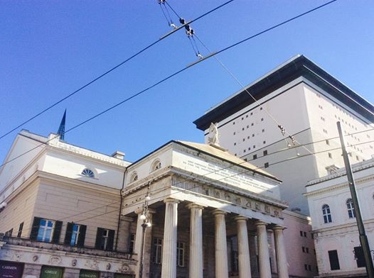 esterno teatro carlo felice