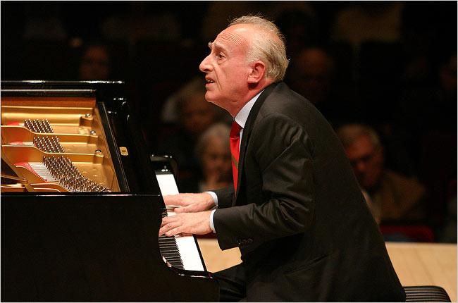 Maurizio Pollini