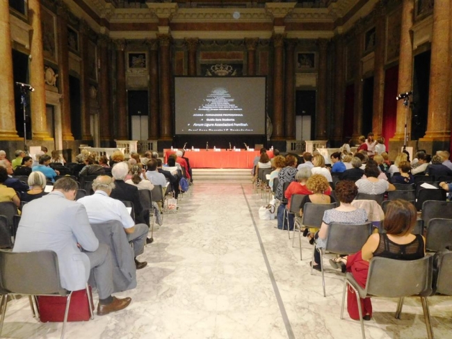 salone del maggior consiglio con persone sedute