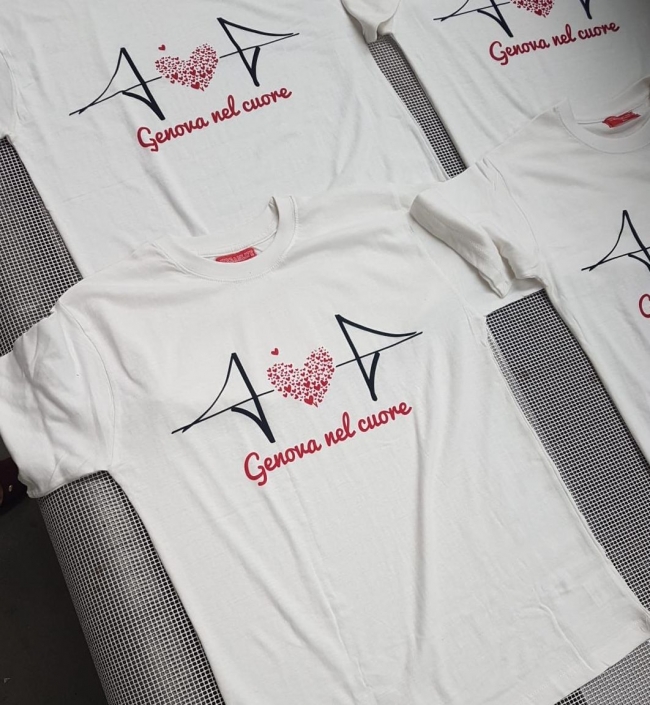 T - shirt