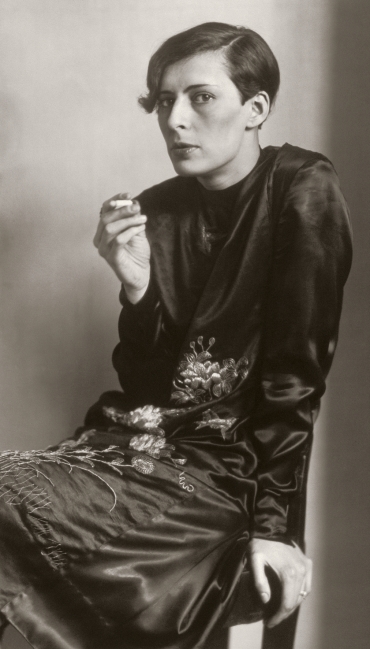 Segretaria alla radio della Germania orientale, Colonia 1930 © August Sander