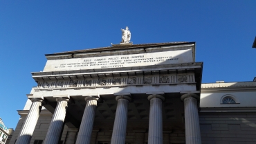 Teatro Carlo Felice esterno