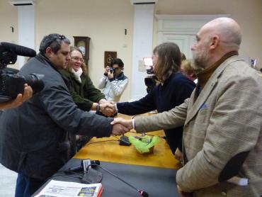 Municipio Ponente consegna chiavi 4 case ad alluvionati