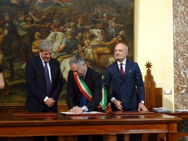 La firma di Marco Doria a Montecitorio - finanziamento "bando periferie" ph © Fr