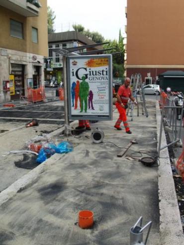Isola Protesa in piazza Guicciardini