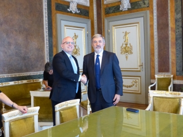Il sindaco Marco Bucci e l'Ambasciatore Philip T. Reeker,