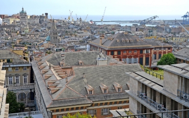 veduta di palazzo Rosso e strada Nuova dall'alto