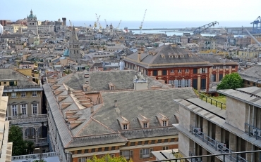 veduta di palazzo Rosso e strada Nuova dall'alto