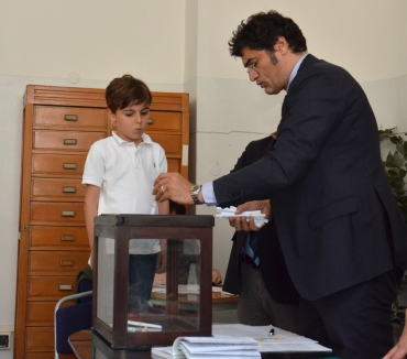 foto Segretario con bambino