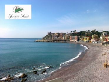 il golfo e la spiaggia di Sturla visti dallo chalet della Sportiva Sturla