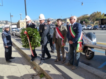 corona i fiori in via canevari per vittima bisagno 2014