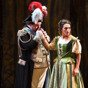 Belcore (Federico Longhi ) Adina (Serena Gamberoni)foto ©M.Orselli