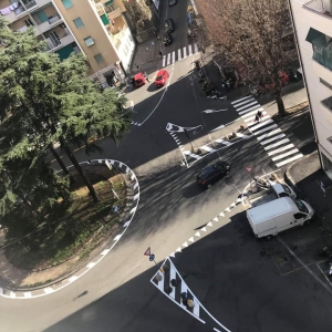 Piazza Guicciardini intersezione con asso Bracelli, via Ricca e via Bertuccioni