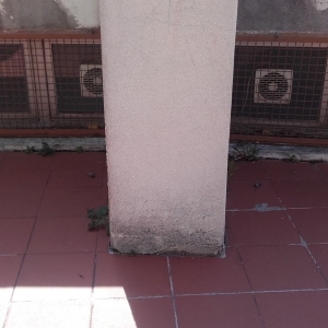 Colonna senza paraspigoli 