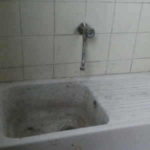 Lavabo servizi igienici prima
